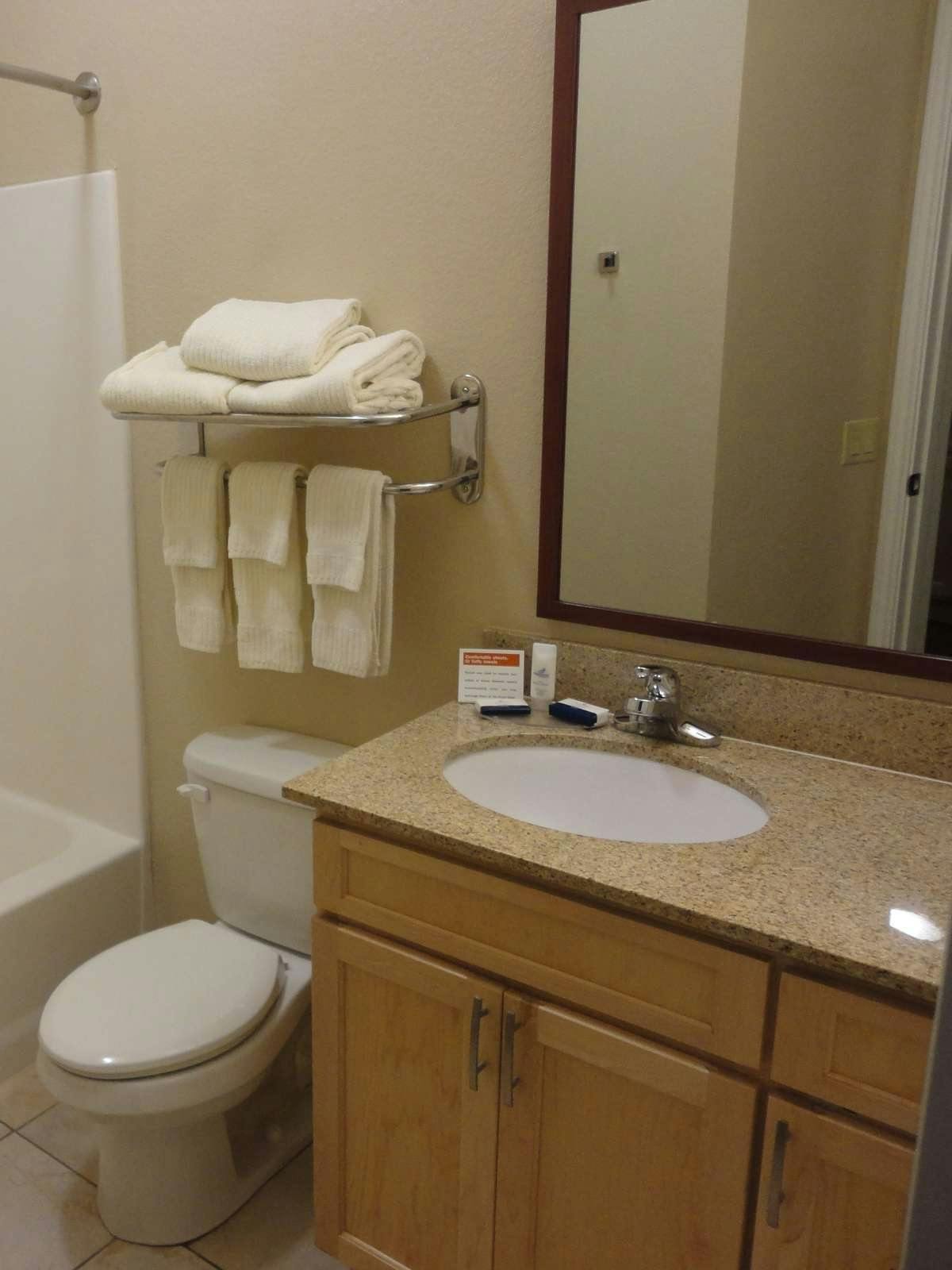 Hotel Candlewood Suites The Woodlands photo 3
