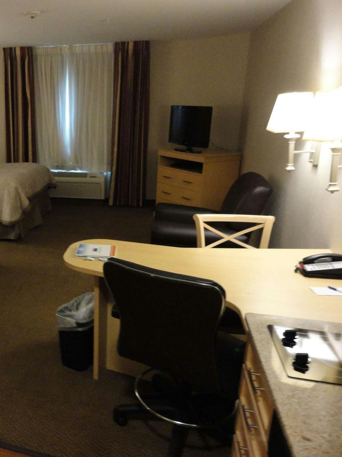 Hotel Candlewood Suites The Woodlands photo 2