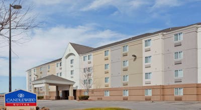 Candlewood Suites Topeka