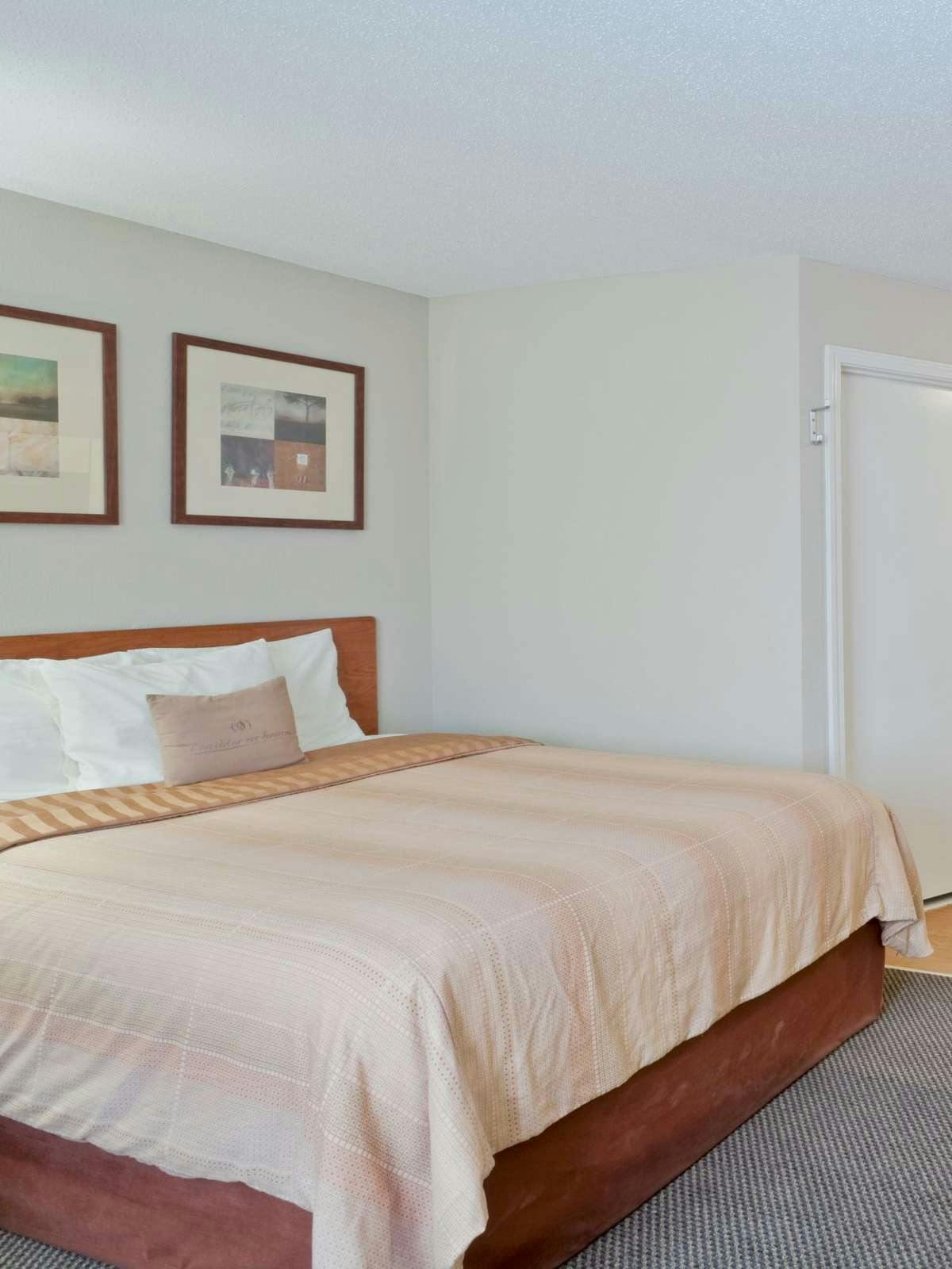 Hotel Candlewood Suites Topeka photo 1