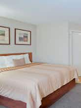 Hotel Candlewood Suites Topeka photo 1