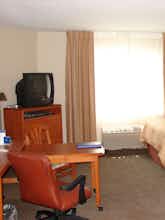 Hotel Candlewood Suites Topeka photo 2