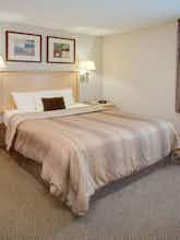 Hotel Candlewood Suites Fargo North Dakota State University photo 1