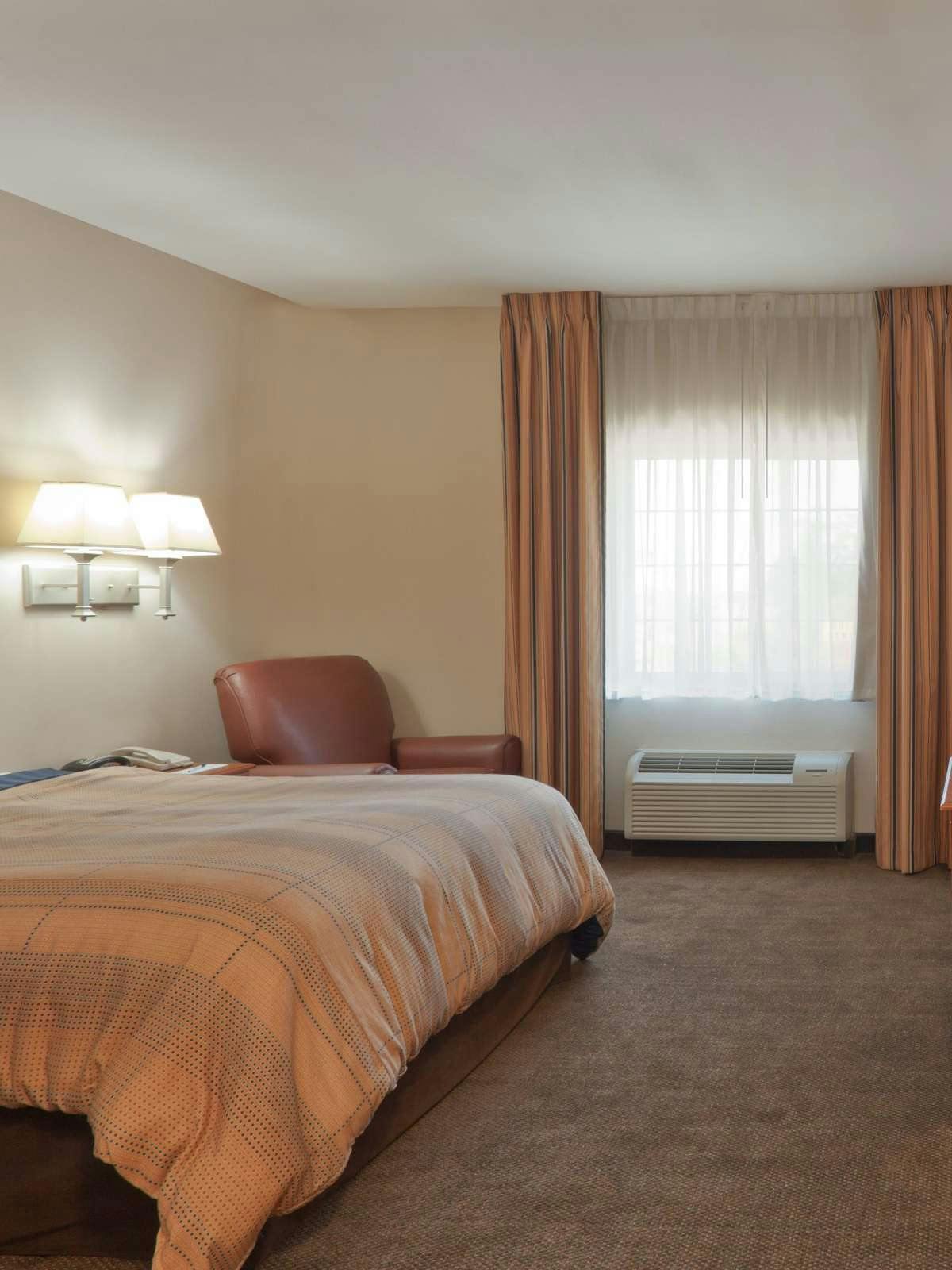 Hotel Candlewood Suites Pearl photo 1