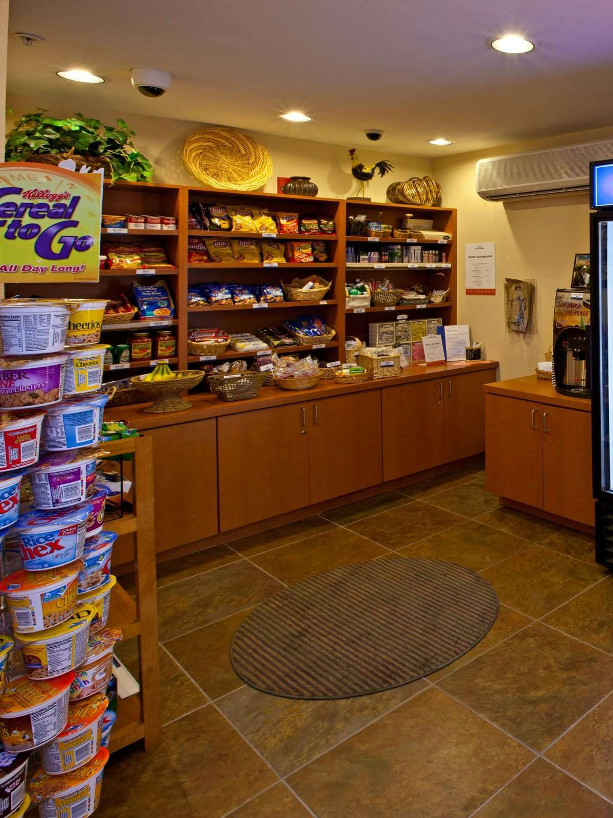 Hotel Candlewood Suites Louisville Airport photo 5