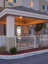 Hotel Candlewood Suites Perrysburg photo 5