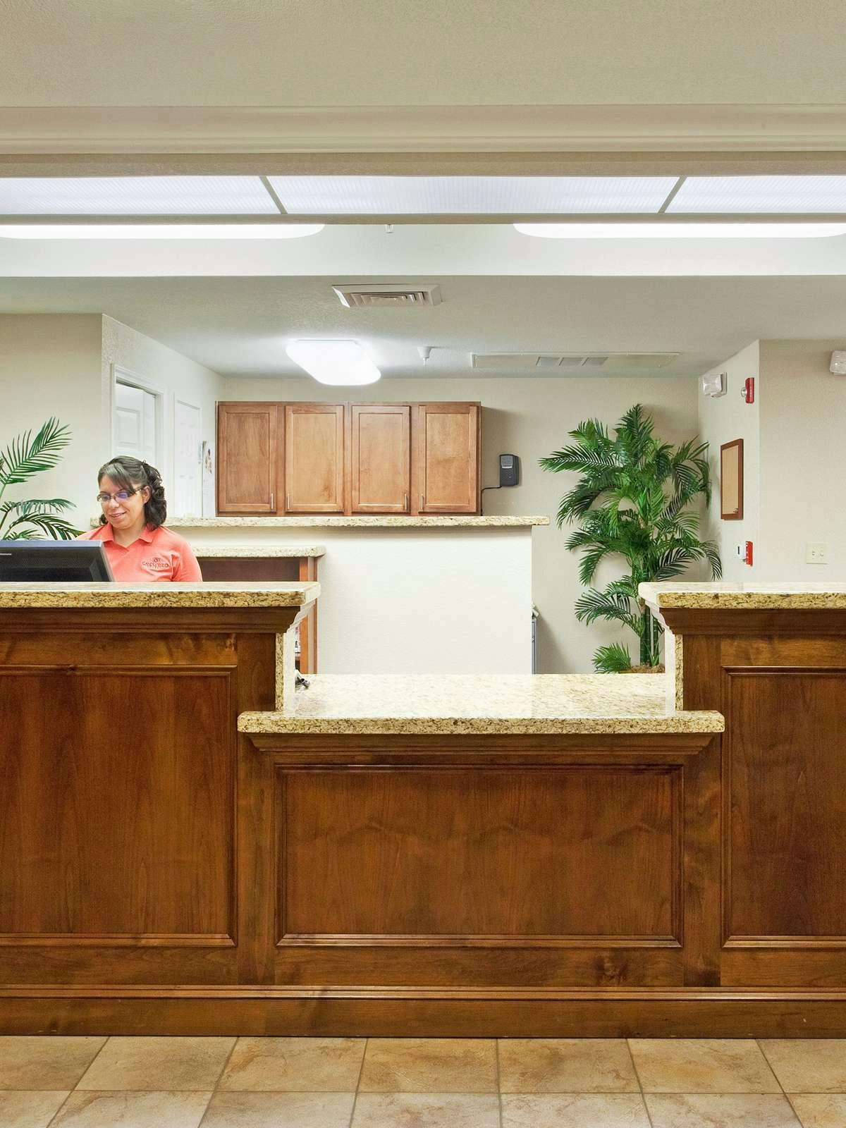 Hotel Candlewood Suites Turlock photo 5