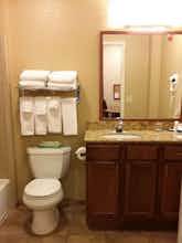 Hotel Candlewood Suites Turlock photo 3