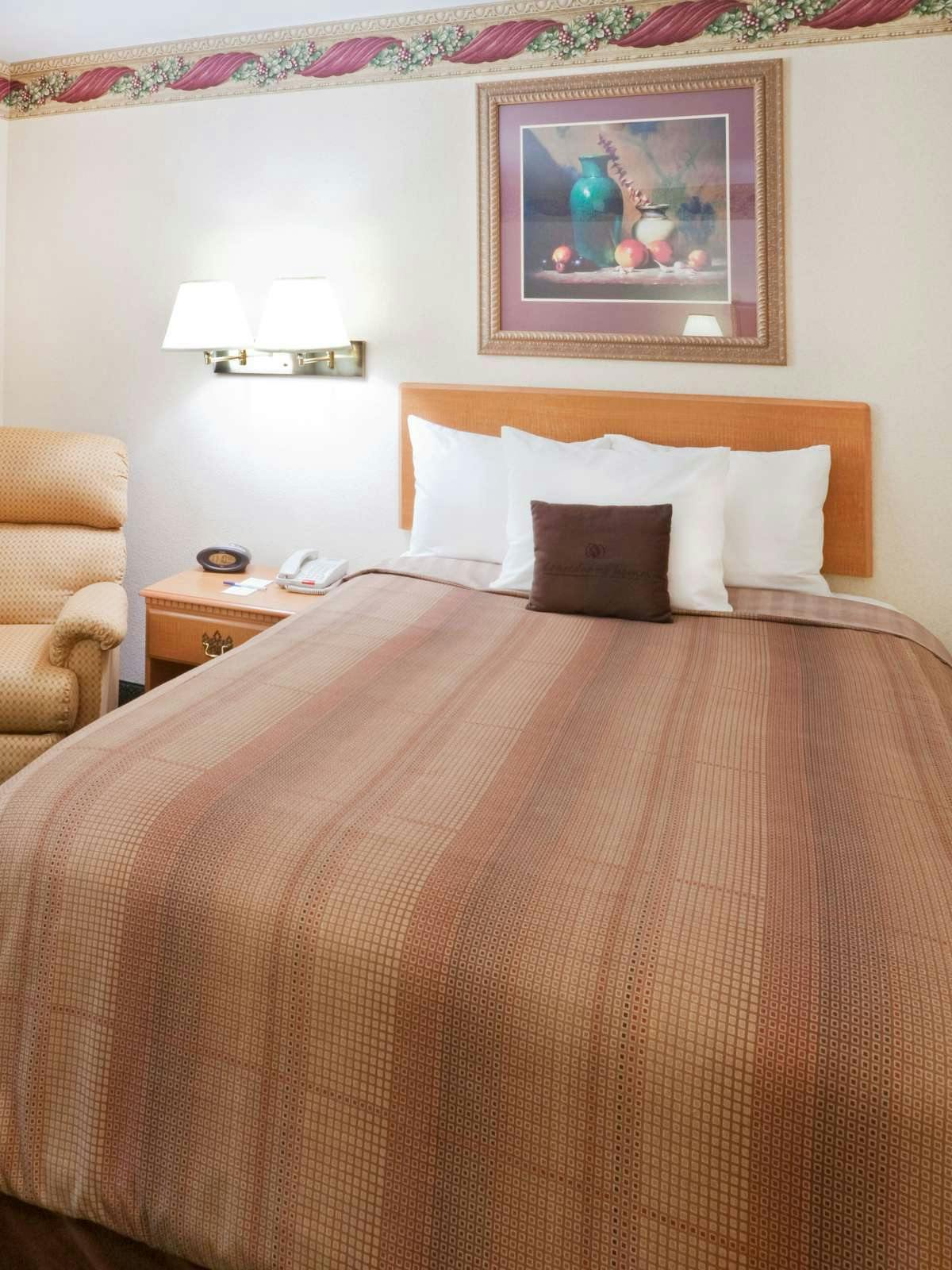 Hotel Candlewood Suites Tyler photo 1