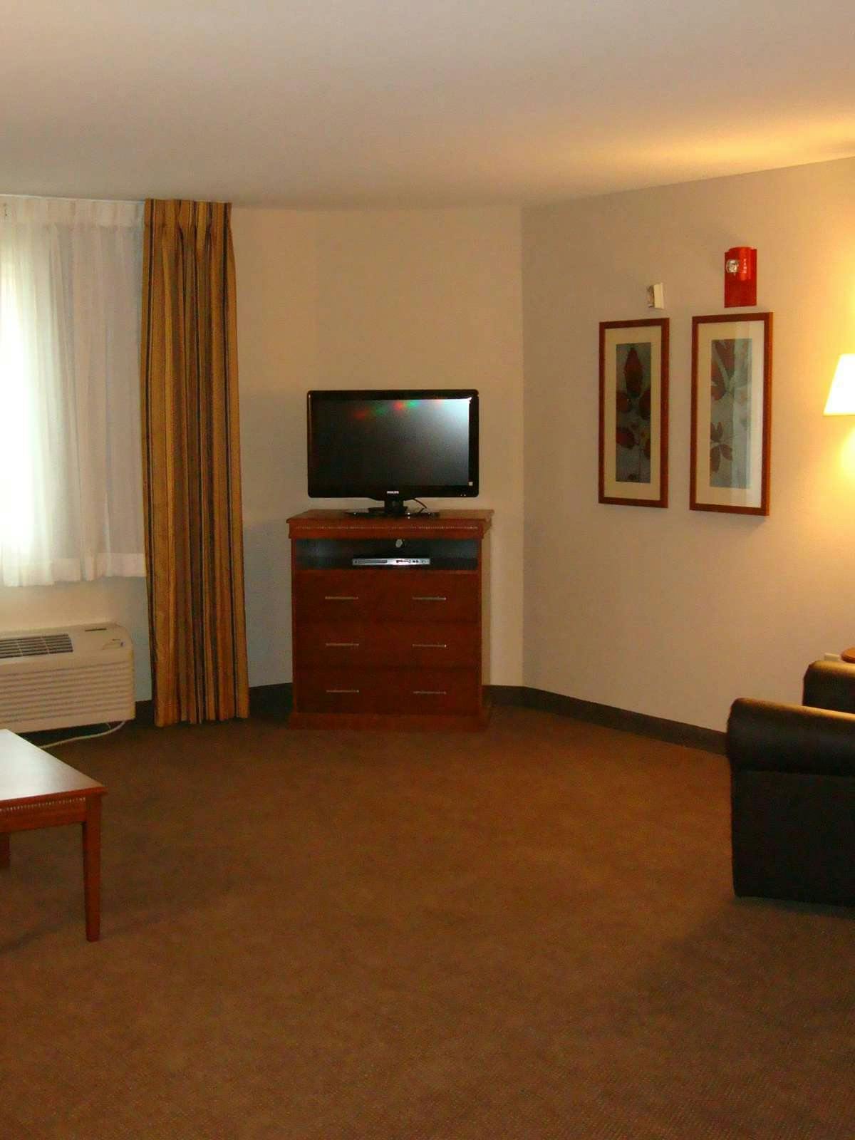 Hotel Candlewood Suites Pittsburgh Cranberry photo 3