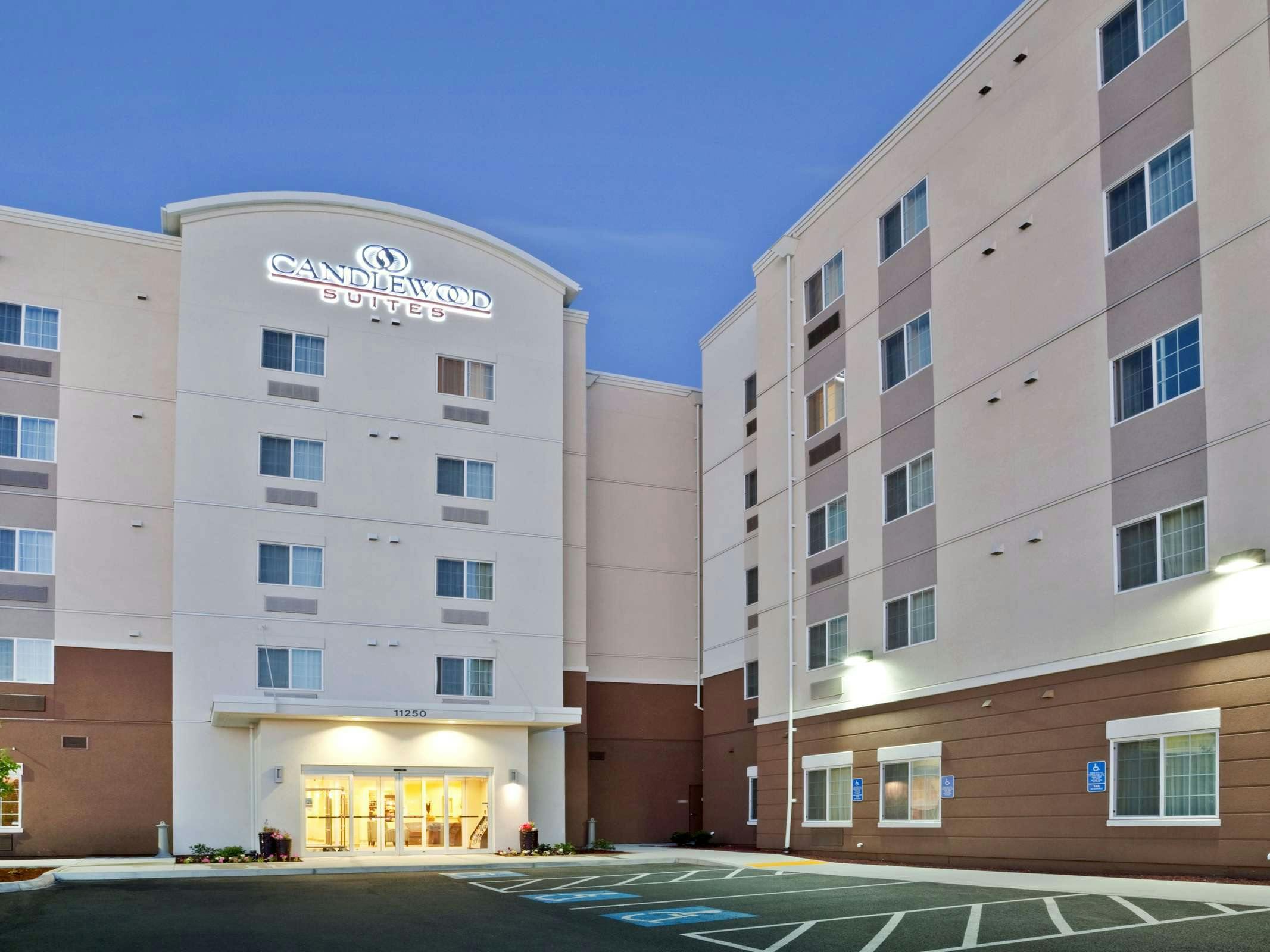 Candlewood Suites Portland Airport