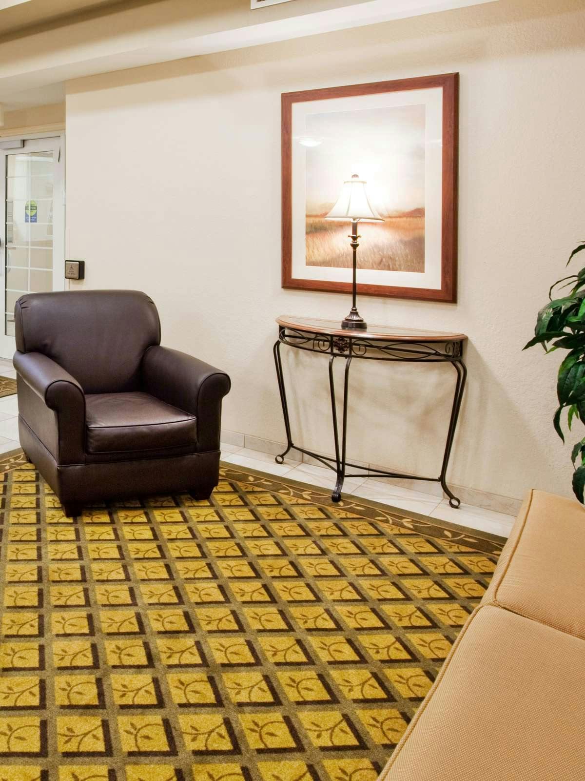 Hotel Candlewood Suites Warner Robins photo 3