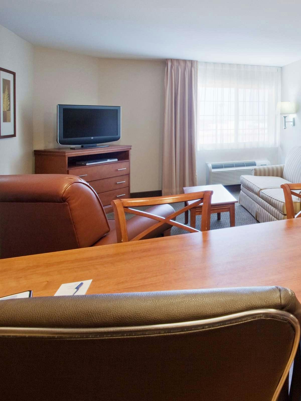 Hotel Candlewood Suites Warner Robins photo 2