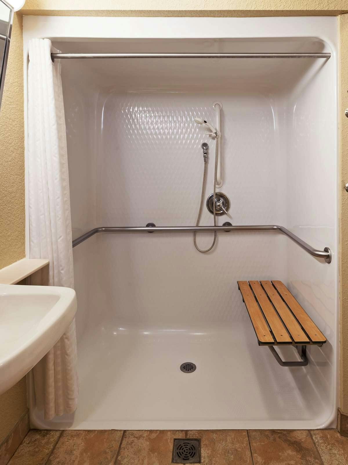 Hotel Candlewood Suites St. Robert photo 2