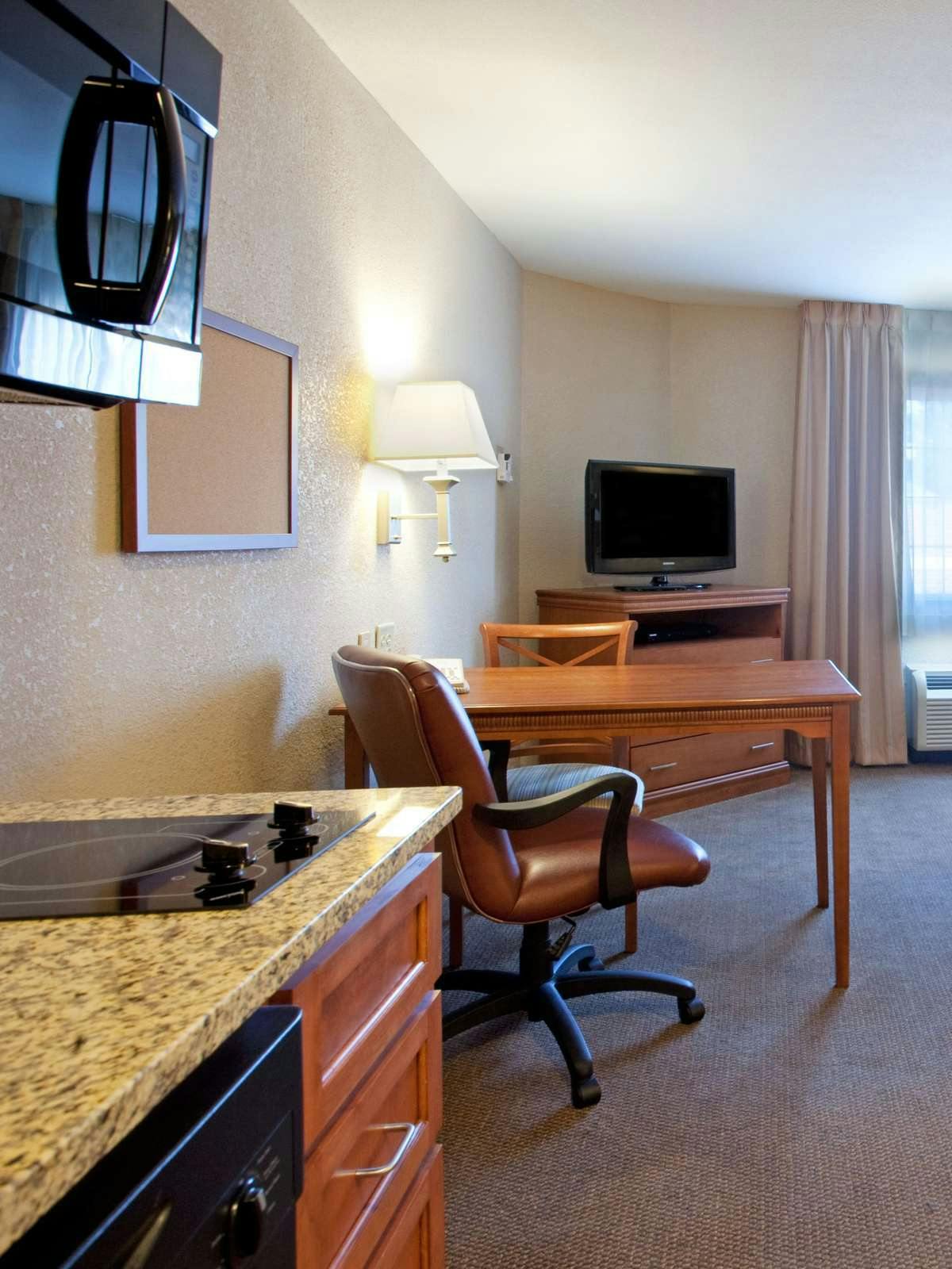 Hotel Candlewood Suites Sumter photo 2