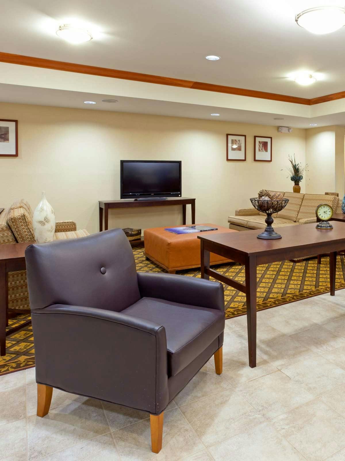 Hotel Candlewood Suites Watertown Fort Drum photo 4