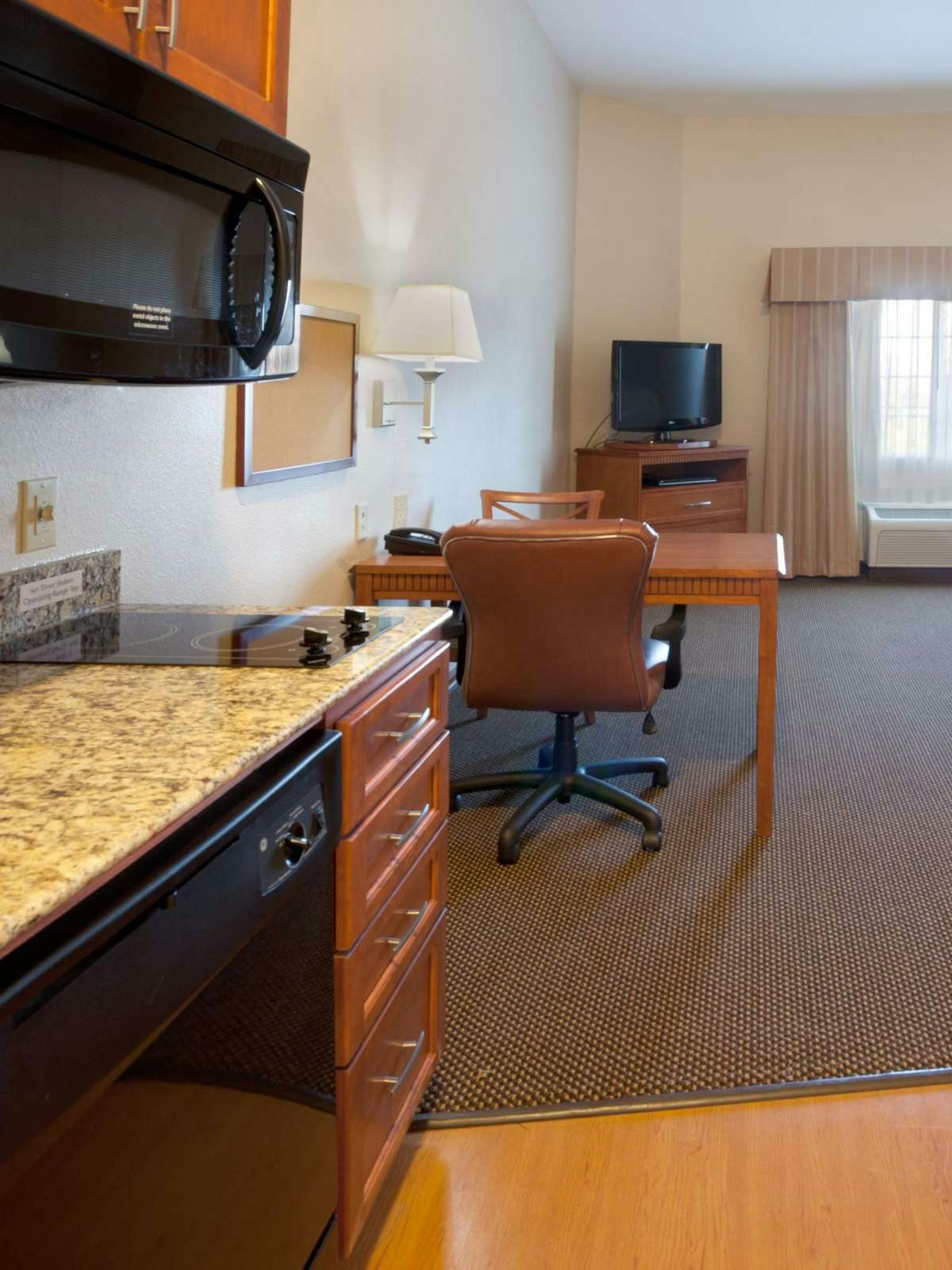 Hotel Candlewood Suites Temple photo 2