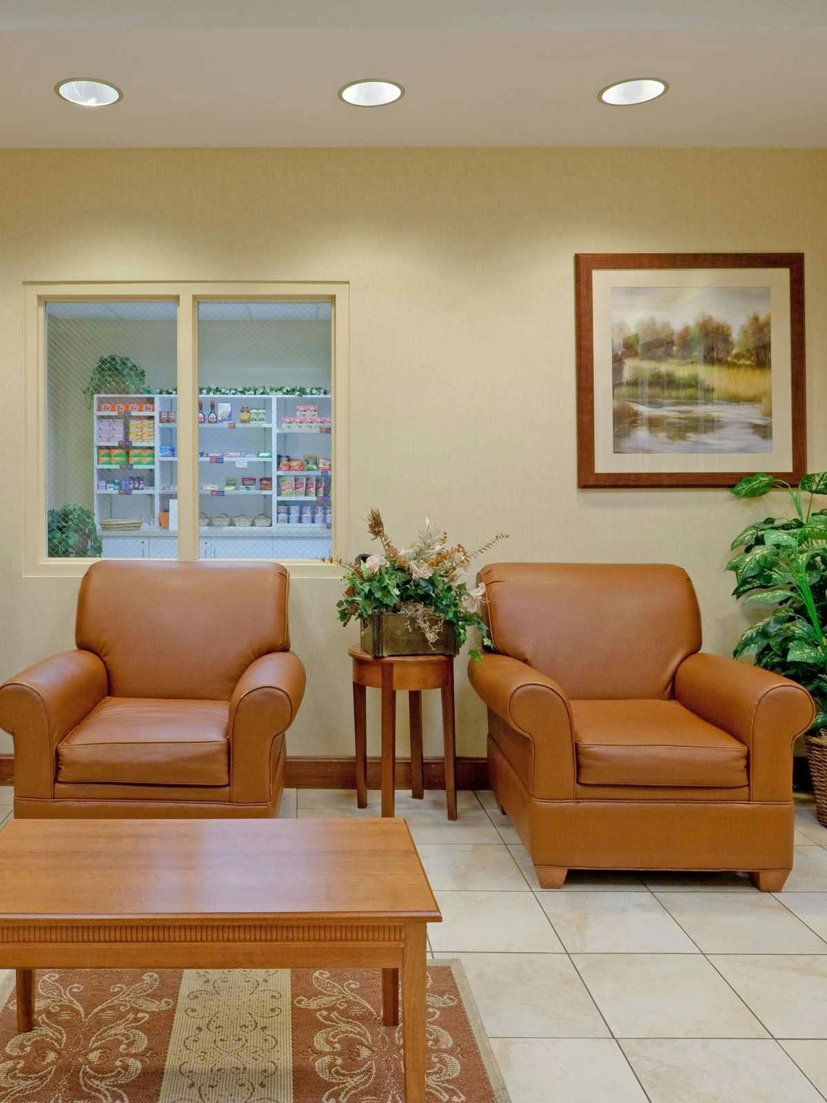 Hotel Candlewood Suites West Springfield photo 3