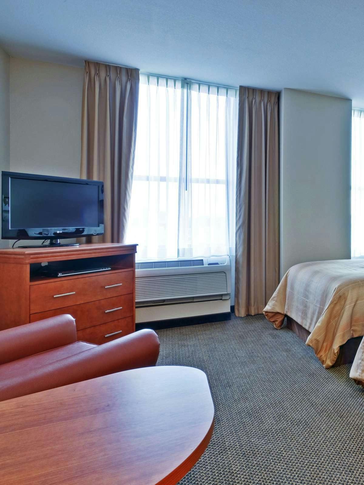 Hotel Candlewood Suites Terre Haute photo 3