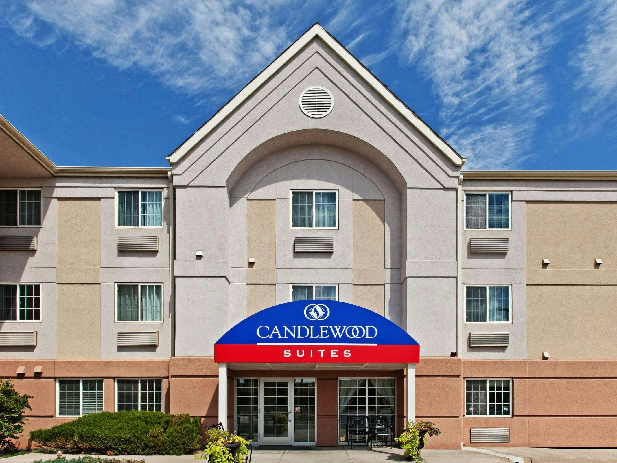 Candlewood Suites Wichita Airport