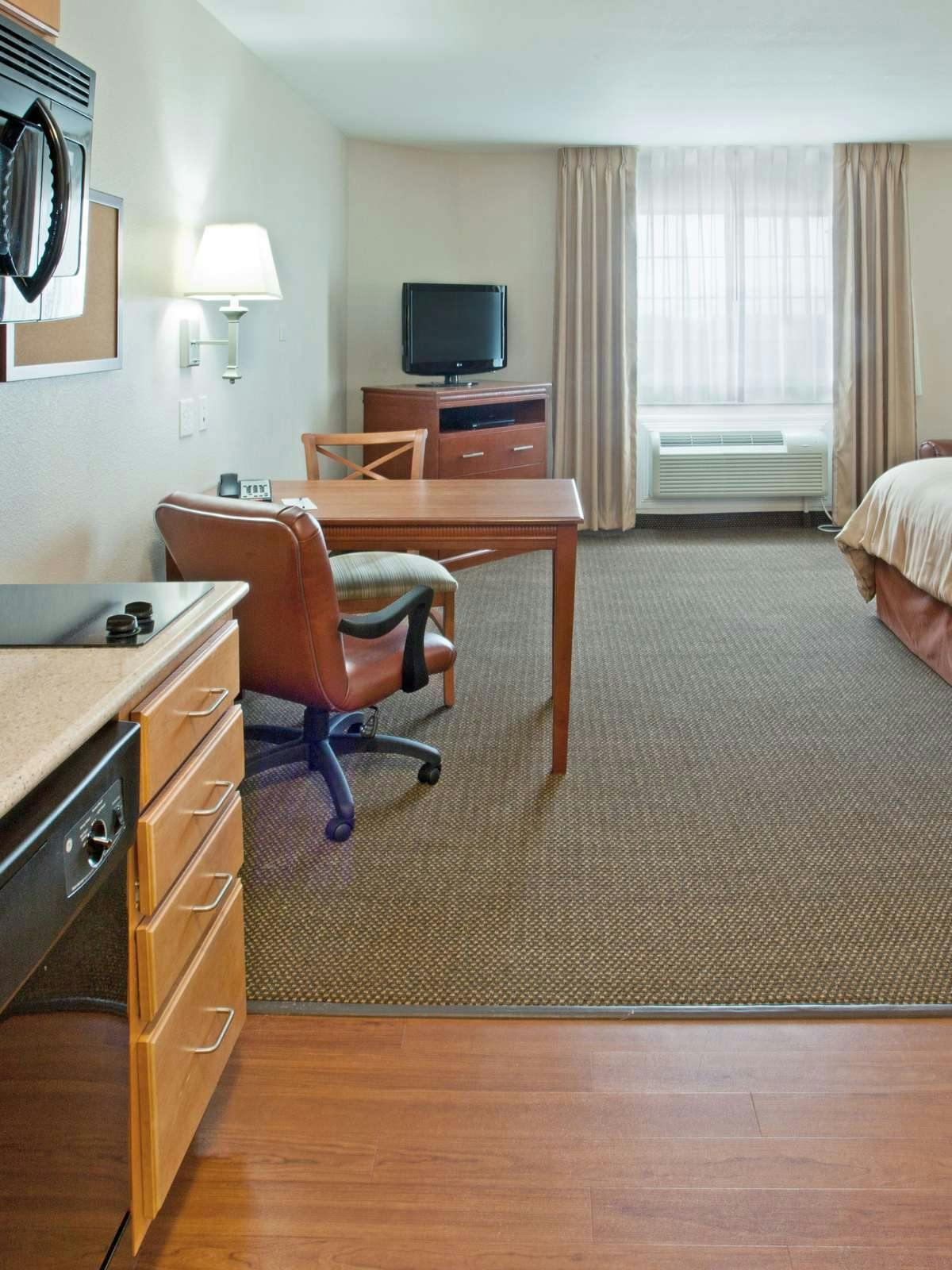 Hotel Candlewood Suites Texas City photo 2