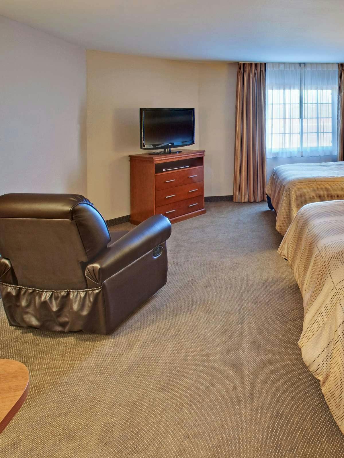 Hotel Candlewood Suites Williston photo 2