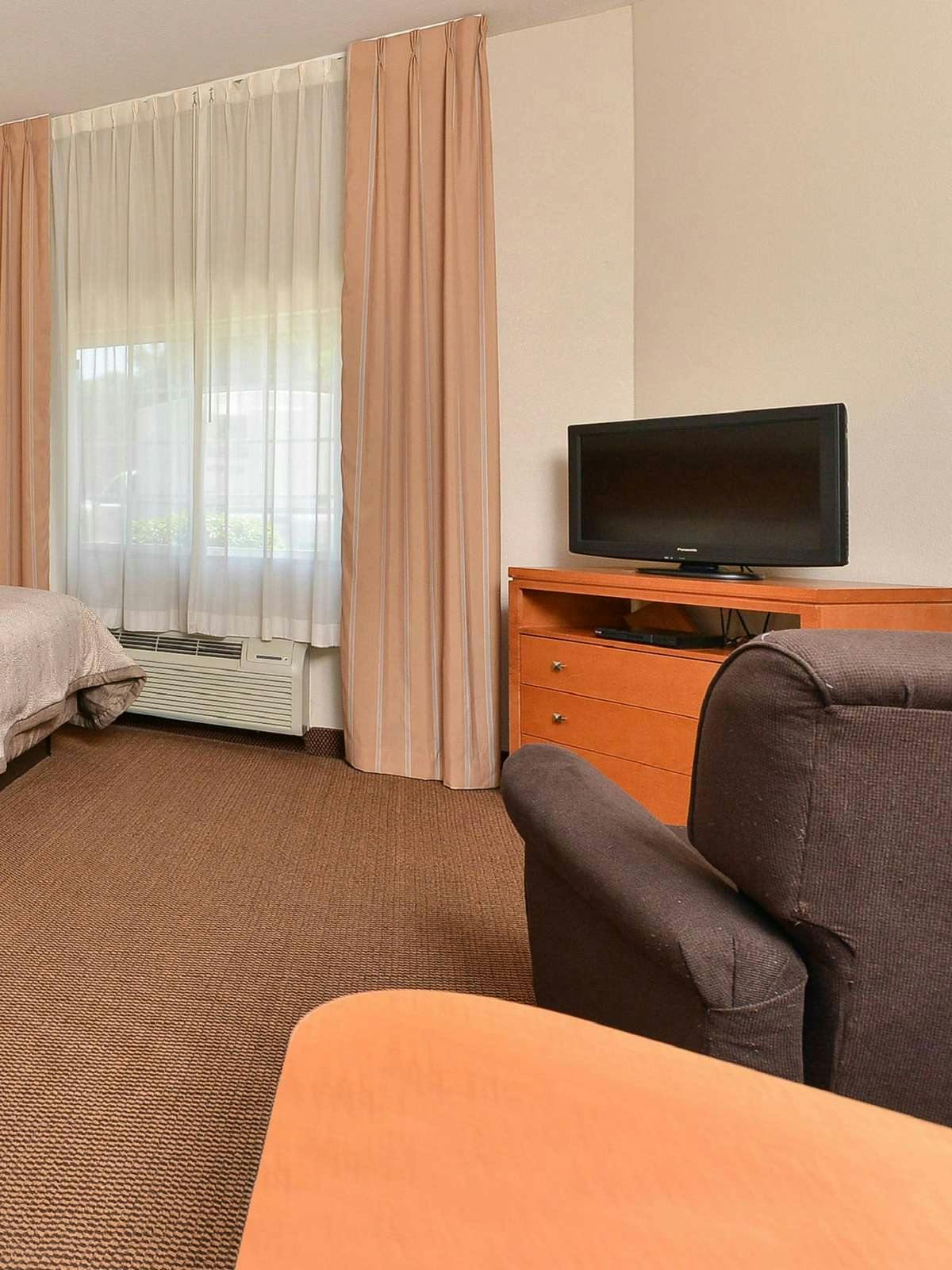 Hotel Candlewood Suites Winchester photo 2