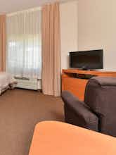 Hotel Candlewood Suites Winchester photo 2