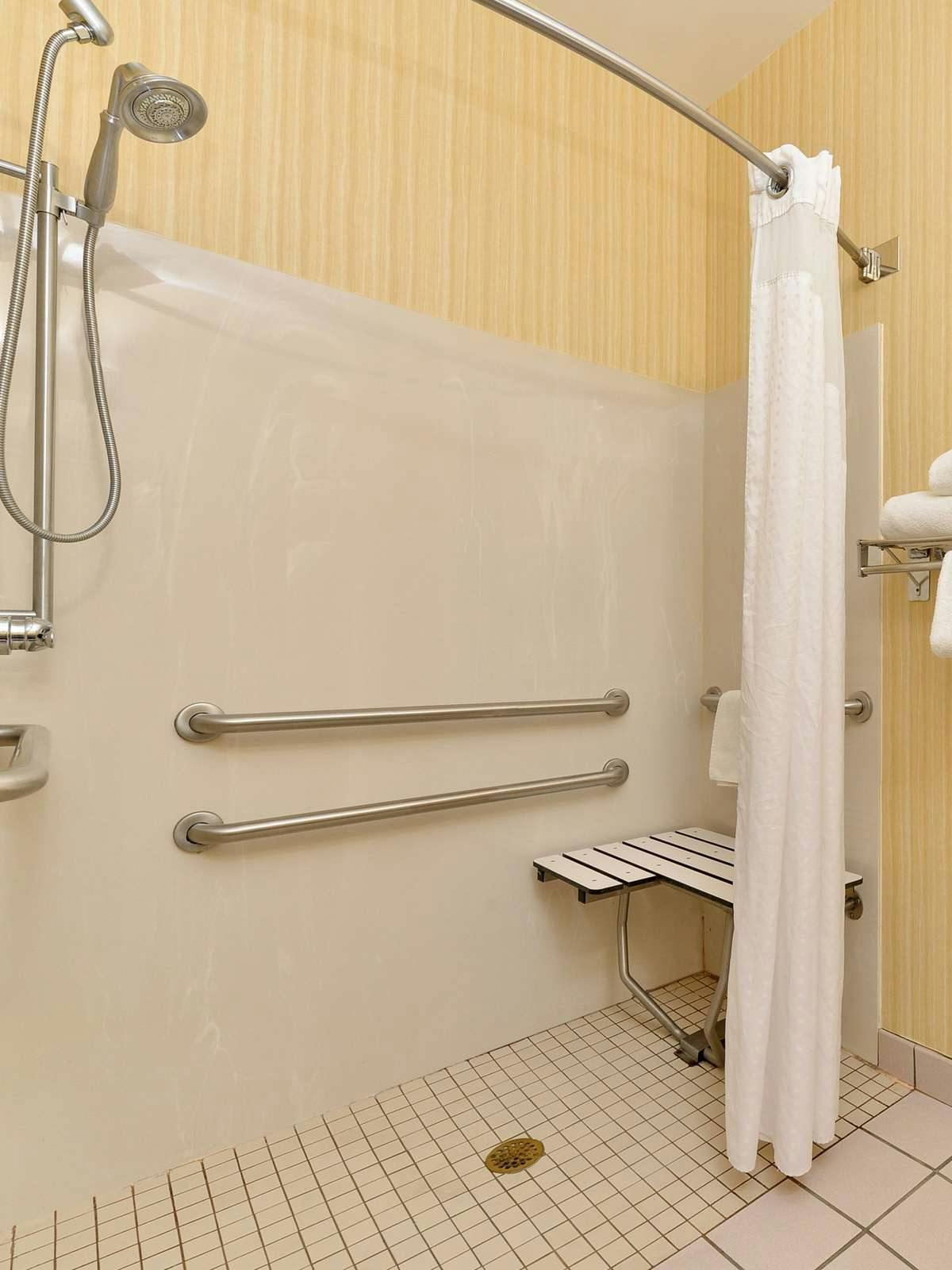 Hotel Candlewood Suites Winchester photo 3