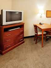 Hotel Candlewood Suites Windsor Locks Bradley Airport photo 2