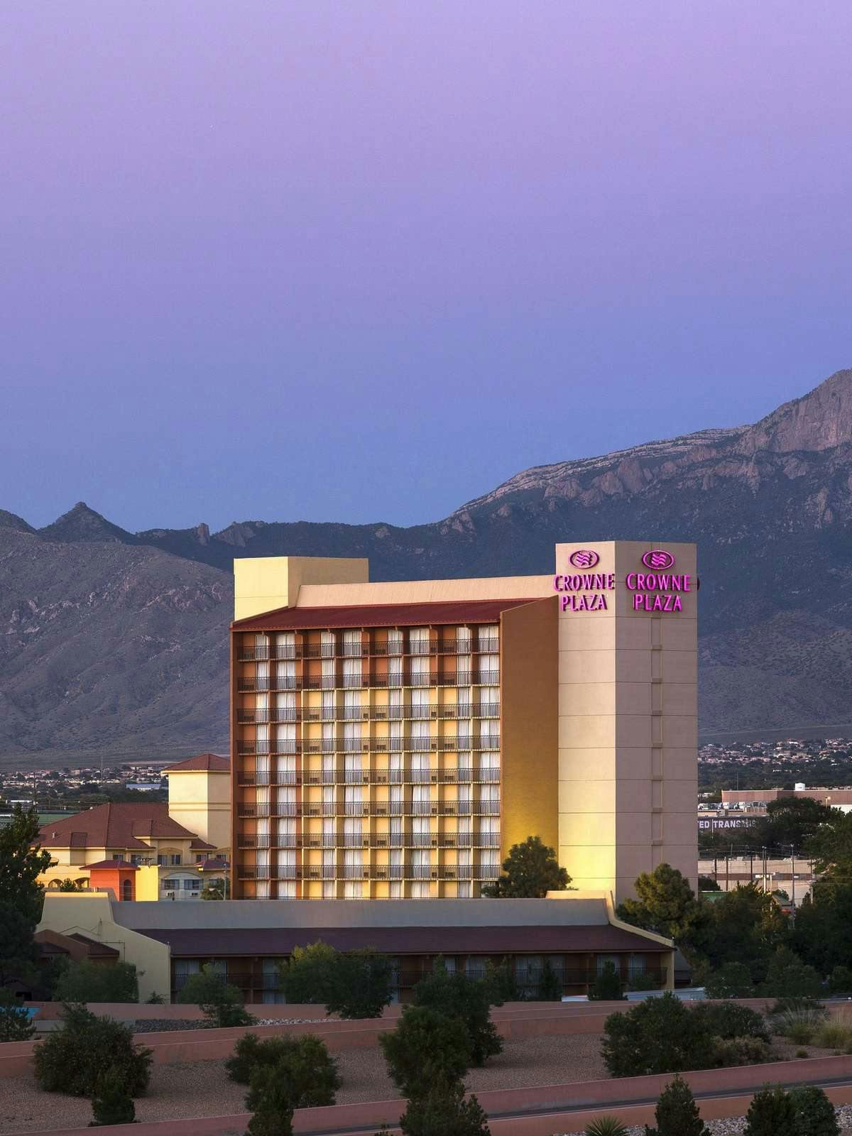 Hotel Crowne Plaza Albuquerque photo 3