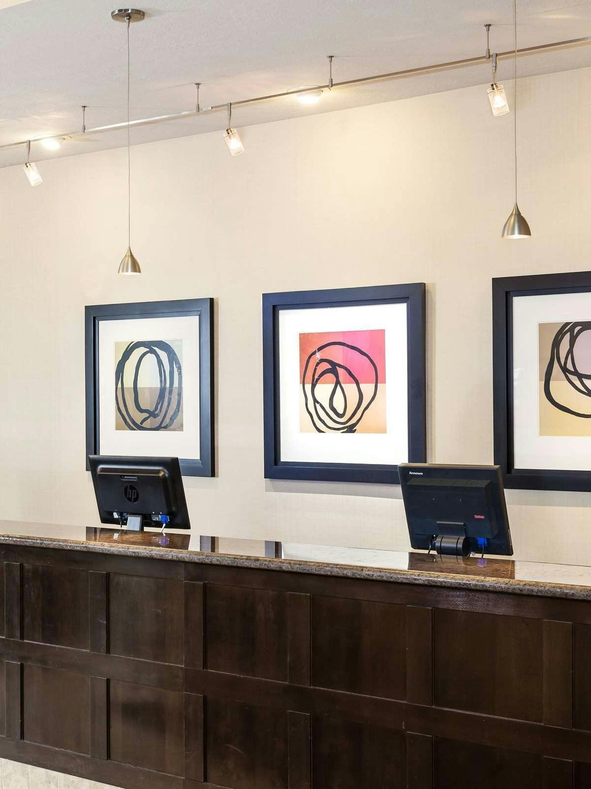 Hotel Crowne Plaza Anchorage Midtown photo 5