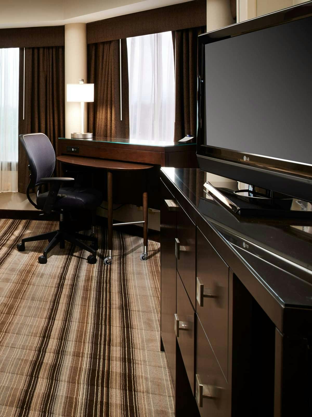 Hotel Crowne Plaza Auburn Hills photo 2