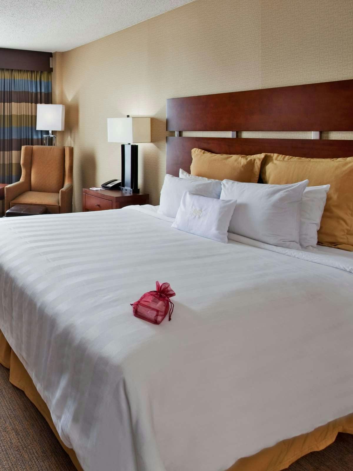 Hotel Crowne Plaza Kansas City Downtown photo 1