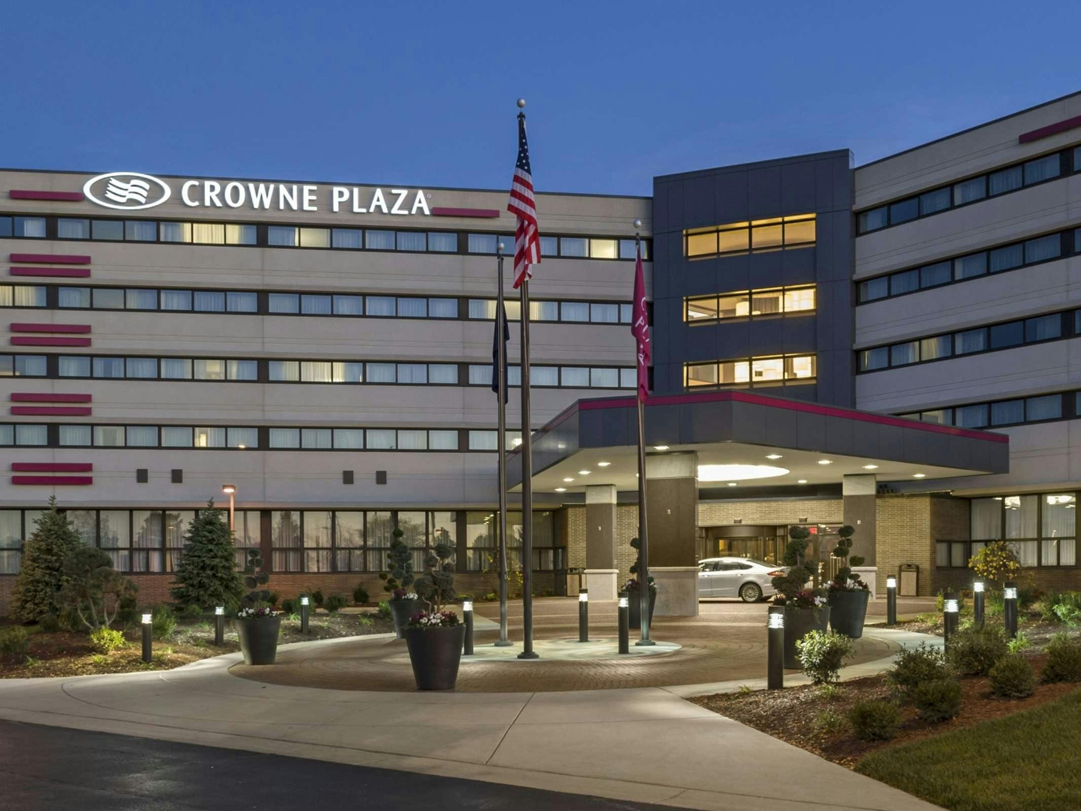 Crowne Plaza Lansing West