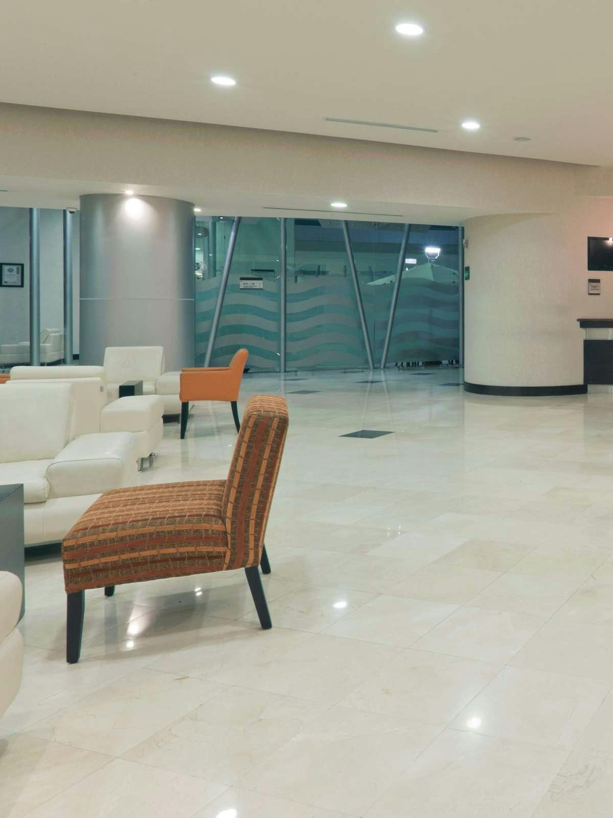 Hotel Crowne Plaza Leon photo 4