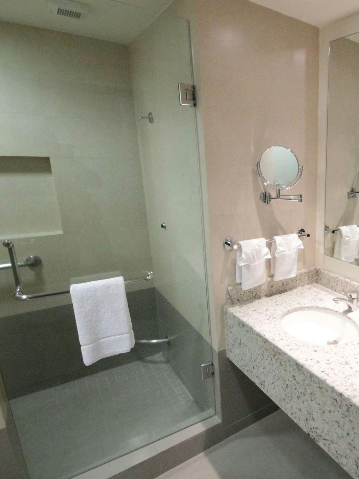 Hotel Crowne Plaza Leon photo 3