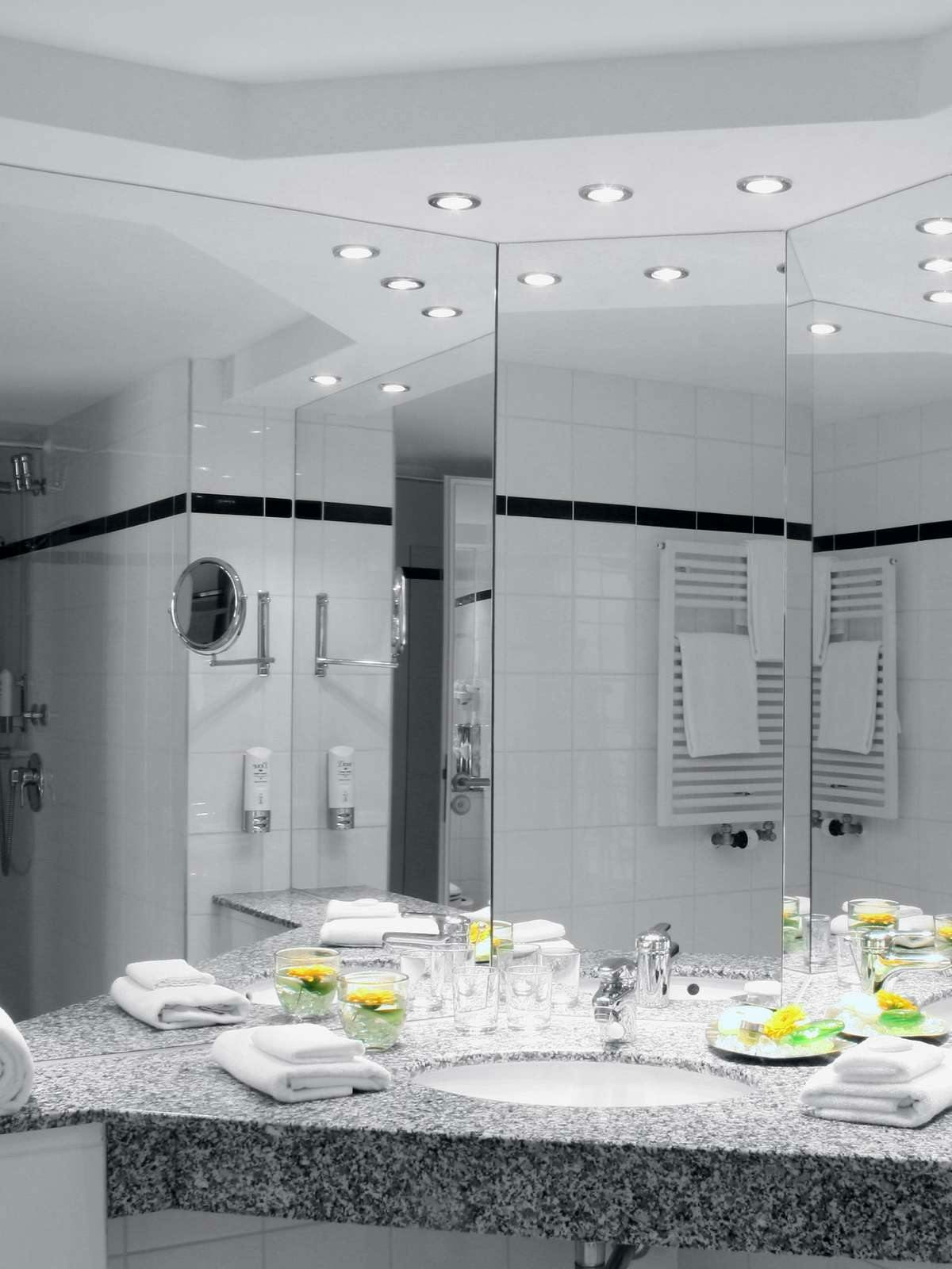 Hotel Holiday Inn Berlin City Center East - Prenzlauer Allee photo 4