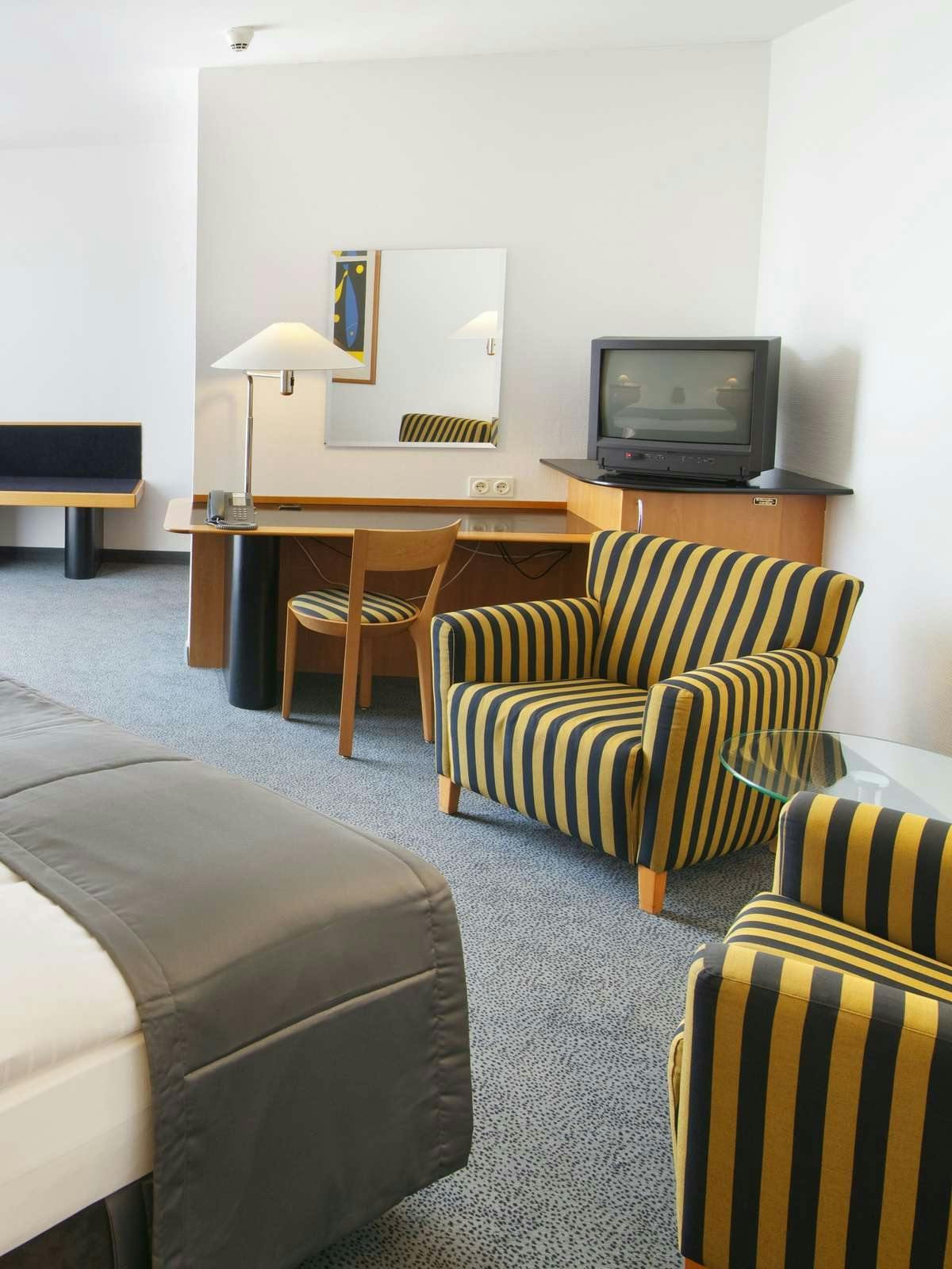 Hotel Holiday Inn Berlin City Center East - Prenzlauer Allee photo 3