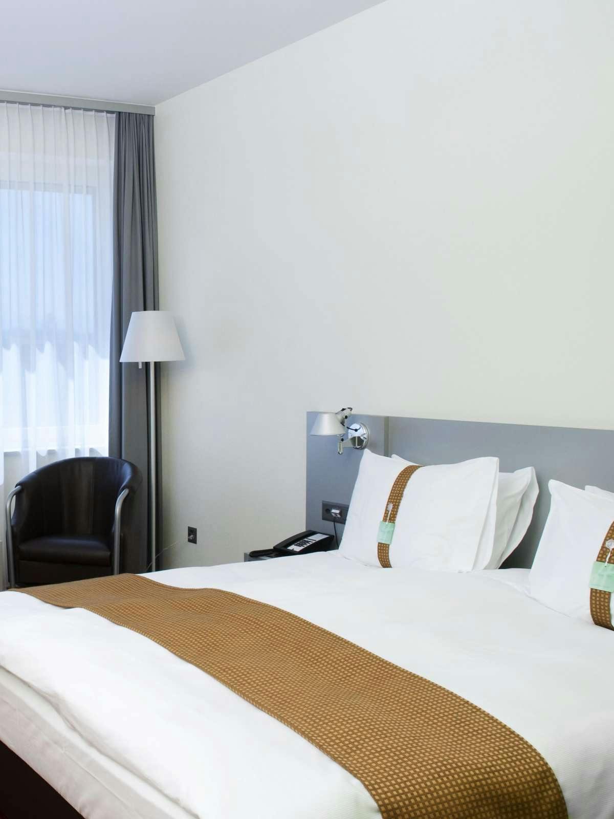 Hotel Holiday Inn Bern Westside photo 1