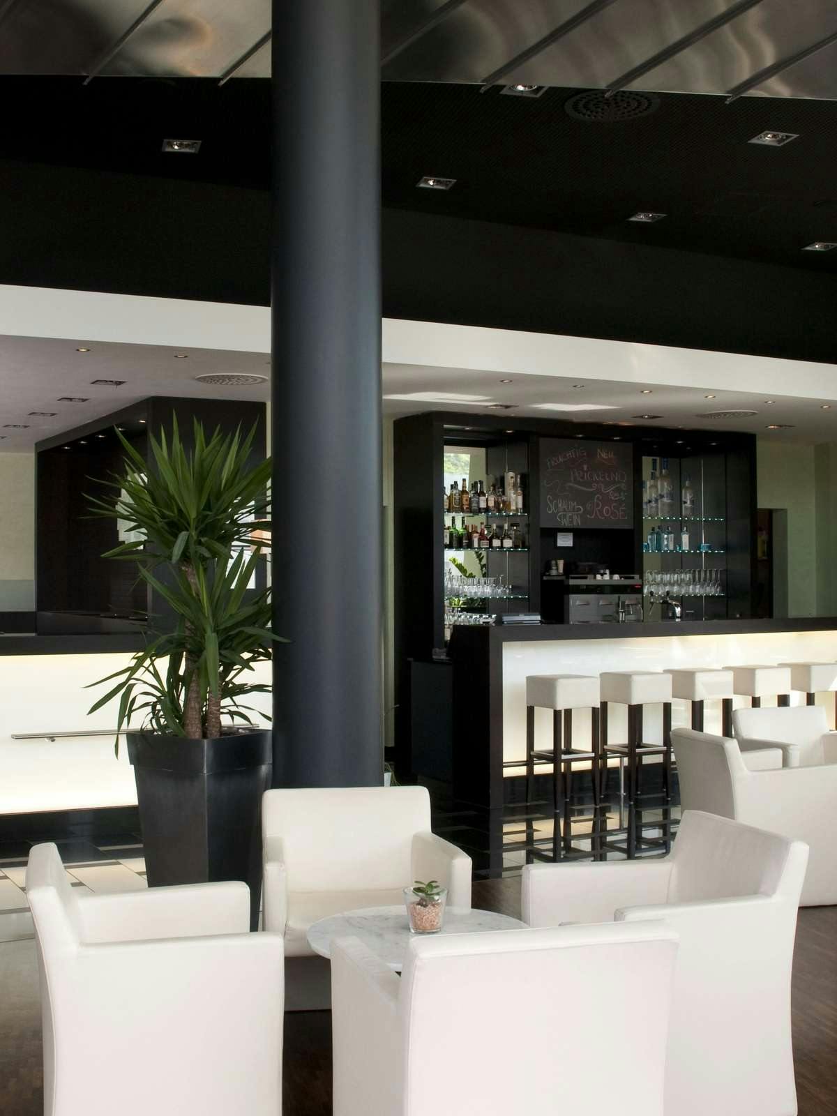 Hotel Holiday Inn Bern Westside photo 2