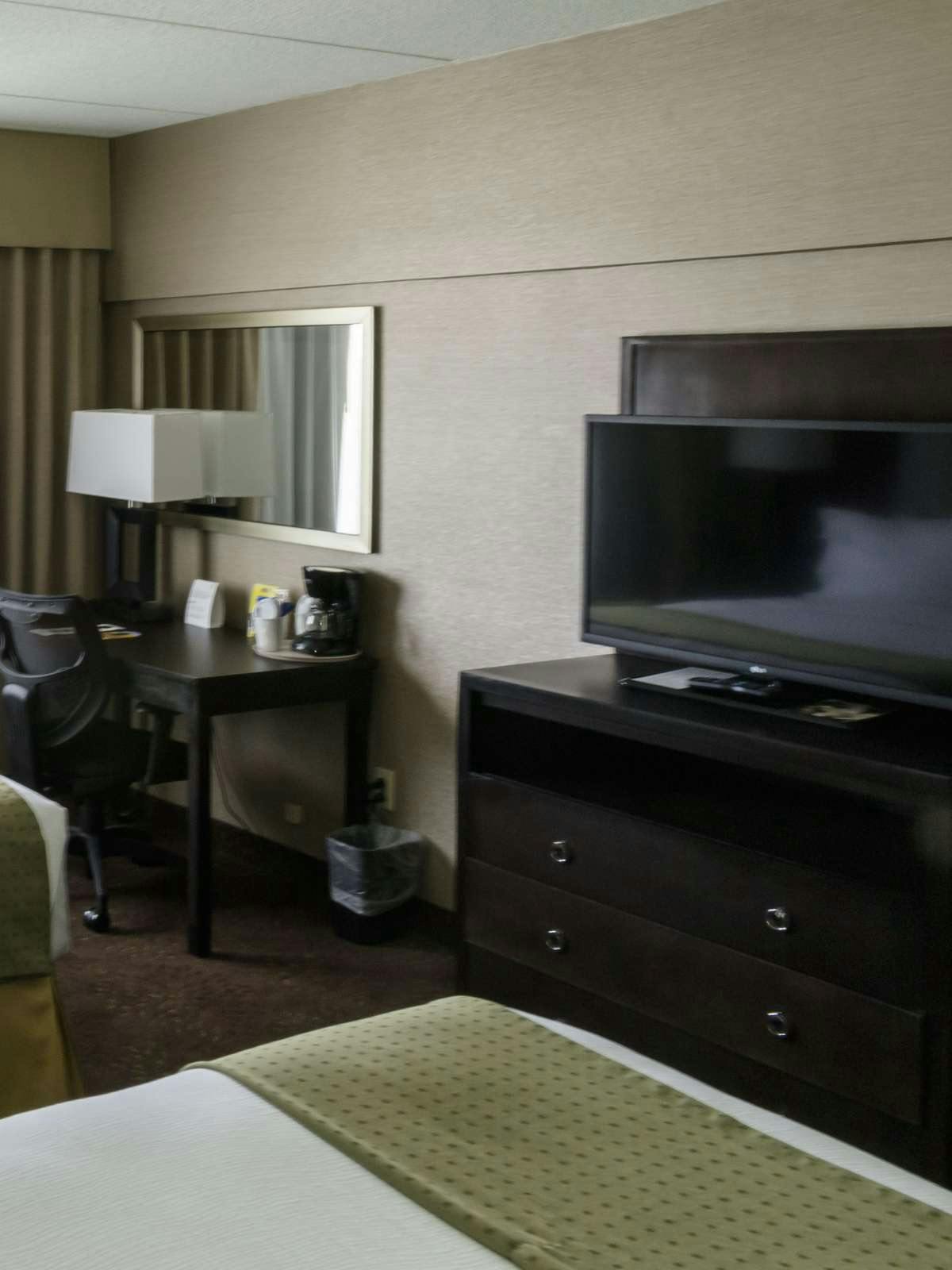 Hotel Holiday Inn Big Rapids photo 4