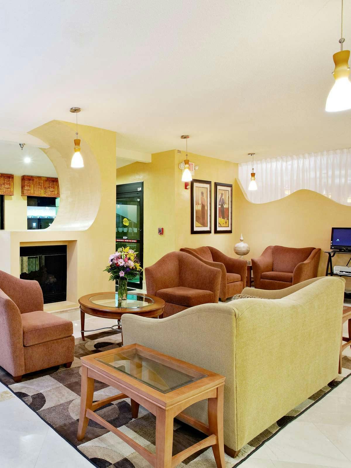 Hotel Holiday Inn Biloxi photo 3