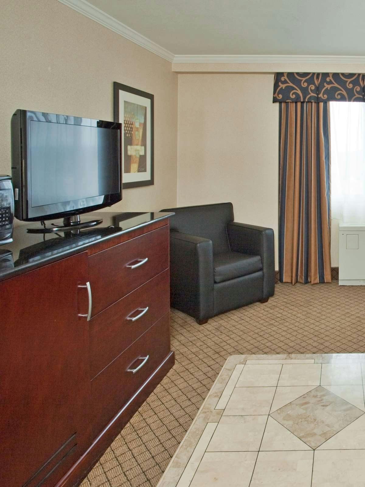 Hotel Holiday Inn Binghamton Downtown photo 1