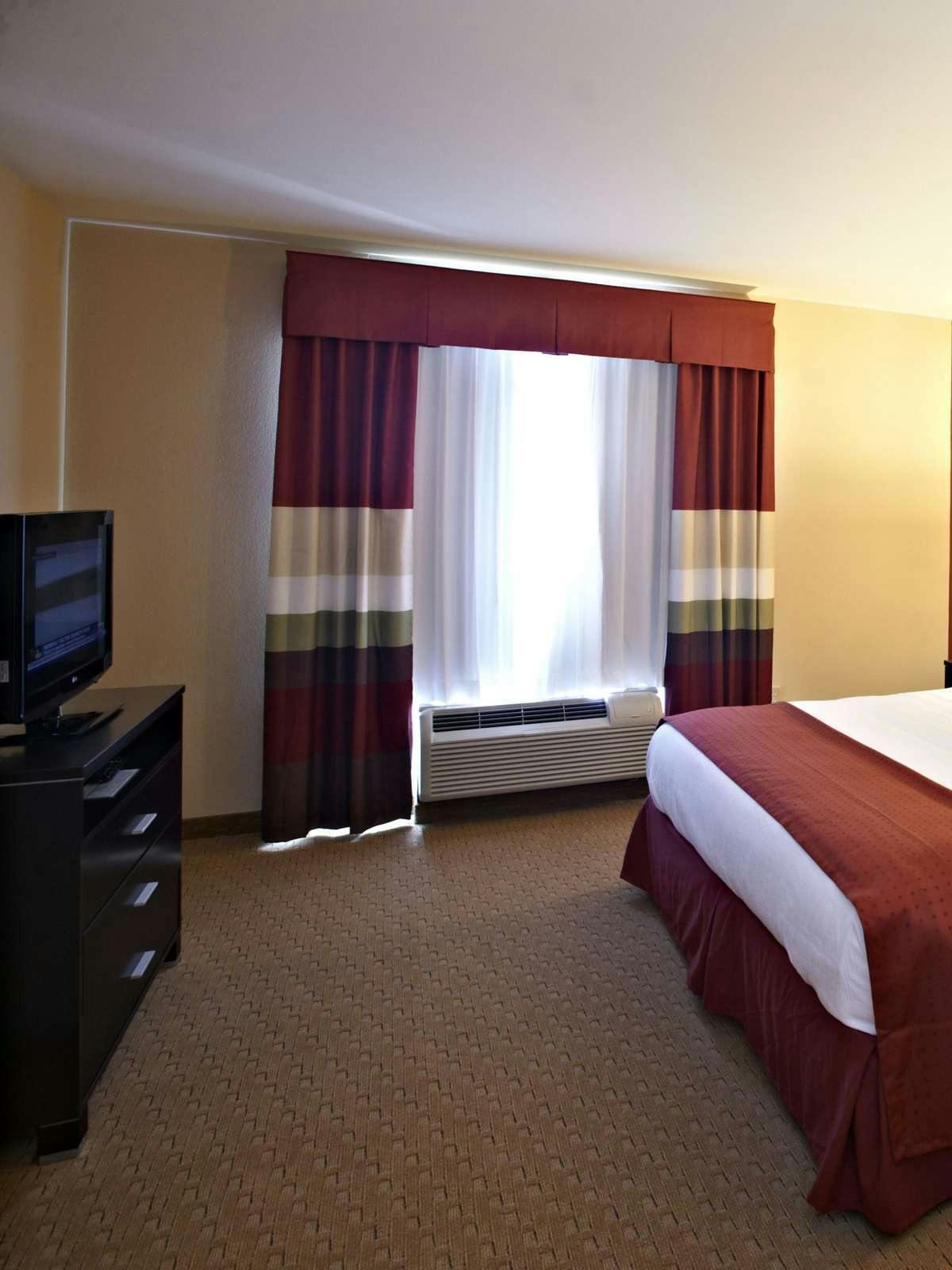 Hotel Holiday Inn Birmingham Hoover photo 2