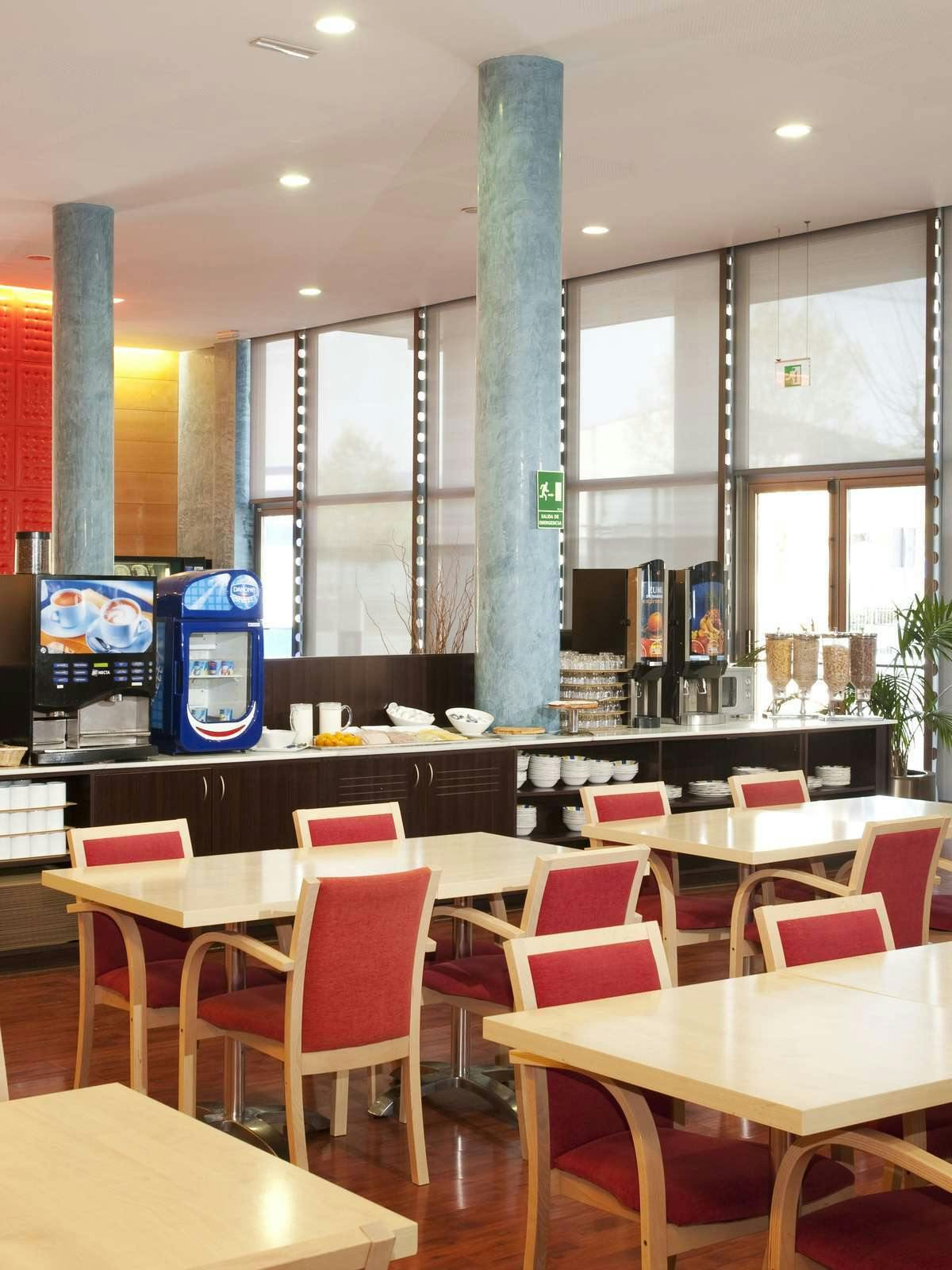 Hotel Holiday Inn Express Barcelona Molins De Rei photo 5