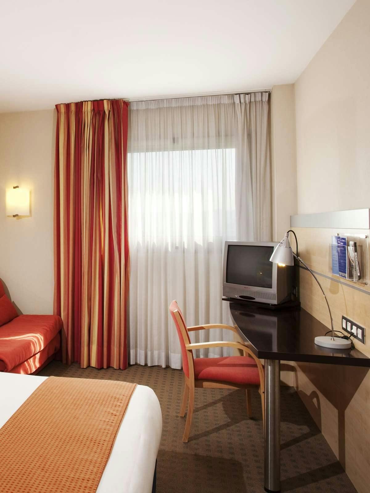 Hotel Holiday Inn Express Barcelona Montmelo photo 2