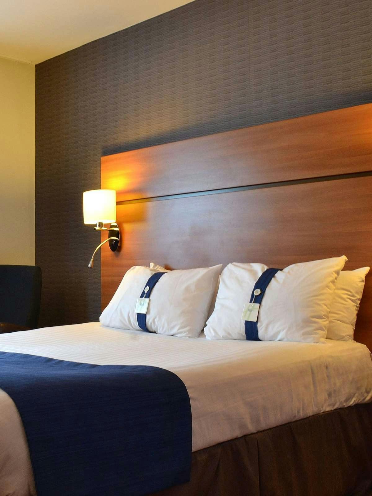 Hotel Holiday Inn Express Braintree photo 1