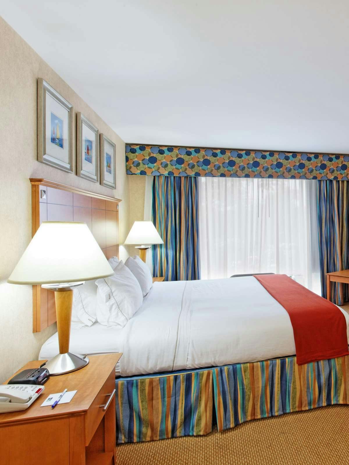 Hotel Holiday Inn Express Branford photo 1