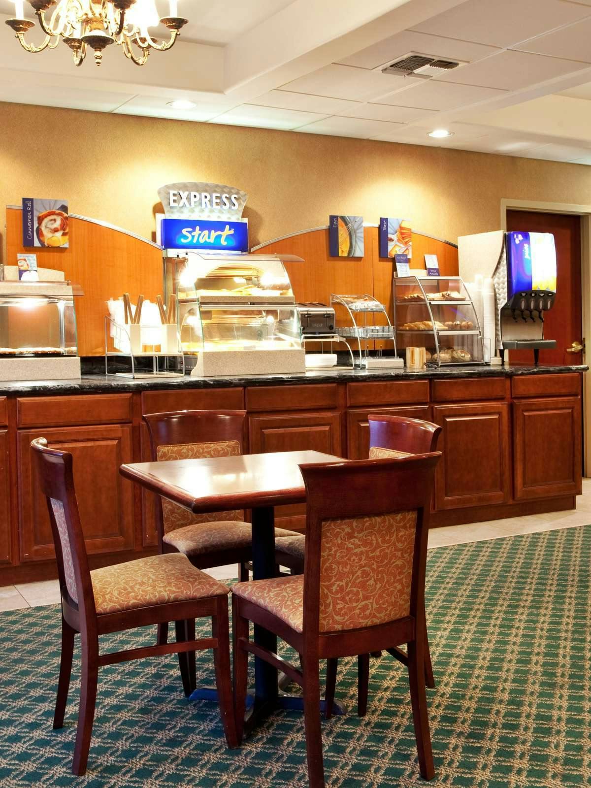 Hotel Holiday Inn Express Breaux Bridge photo 2